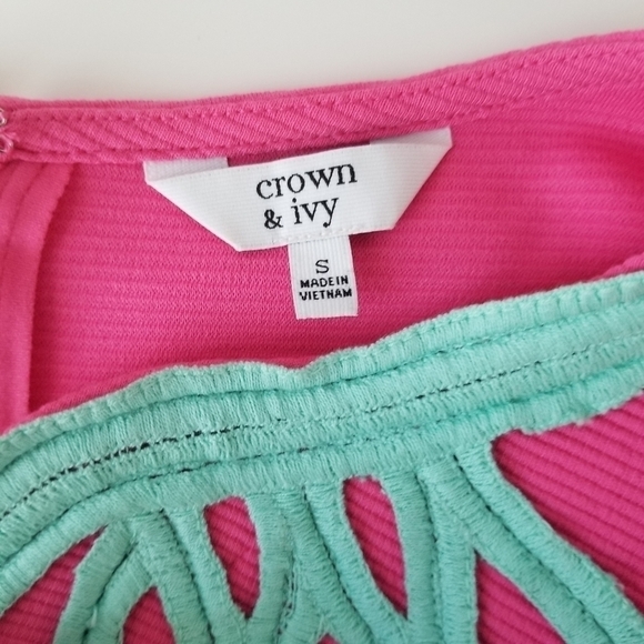 Crown & Ivy Hot Pink and Teal Embroidered V Neck Sleeveless Shift Dress Size S - Picture 4 of 10